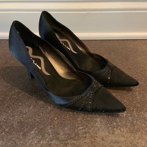 Nina - black satin pumps size 6